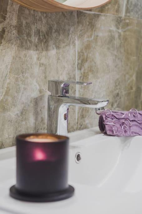 סלוניקי Luxury Apartment In The Heart Of The City. מראה חיצוני תמונה